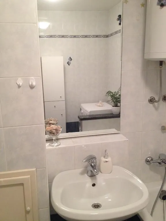 Apartment Emily Pula 0*,  Kroatien